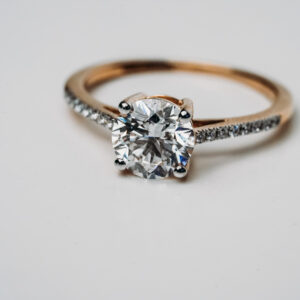 Engagement Ring with Round Solitaire in Yellow Gold