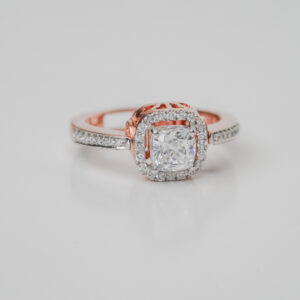 Cushion-Cut Pendant Ring in Rose Gold