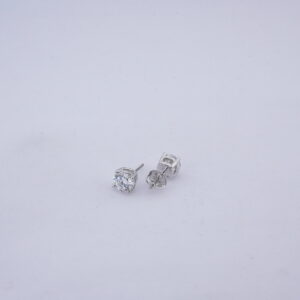 Round-Cut Diamond Stud Earrings in White Gold